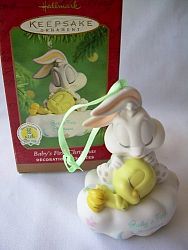 2001 Hallmark Ornament Baby's First Christmas Baby Looney Tunes