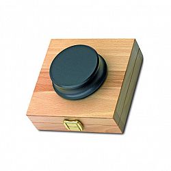 Pro-Ject Record Puck with Wood Storage Box - Black - PJ07689075